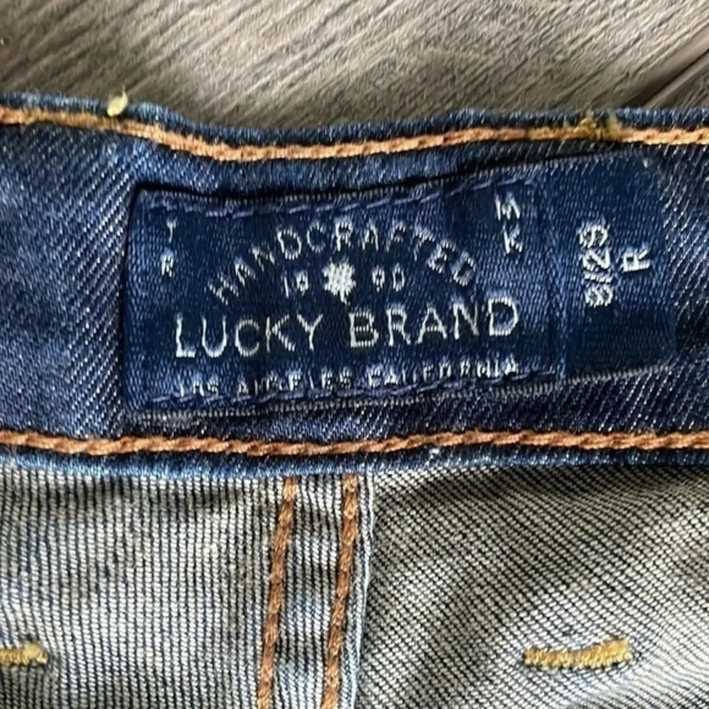 Lucky Brand jeans size 8 blue denim jeans